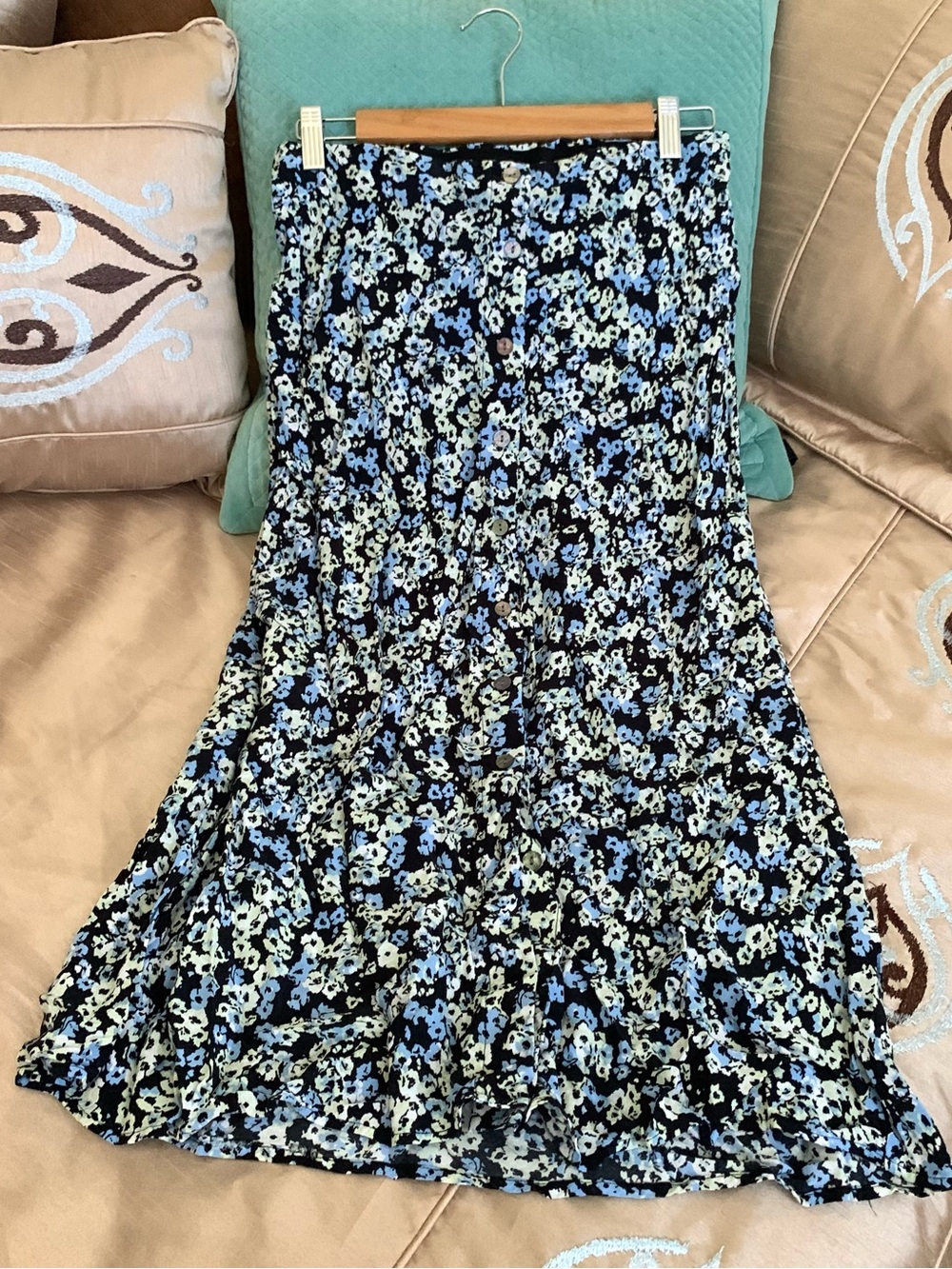 RAILS Rosetta Blue Midi Skirt in Midnight Meadow Floral Button-Front Skirt - Picture 2 of 11